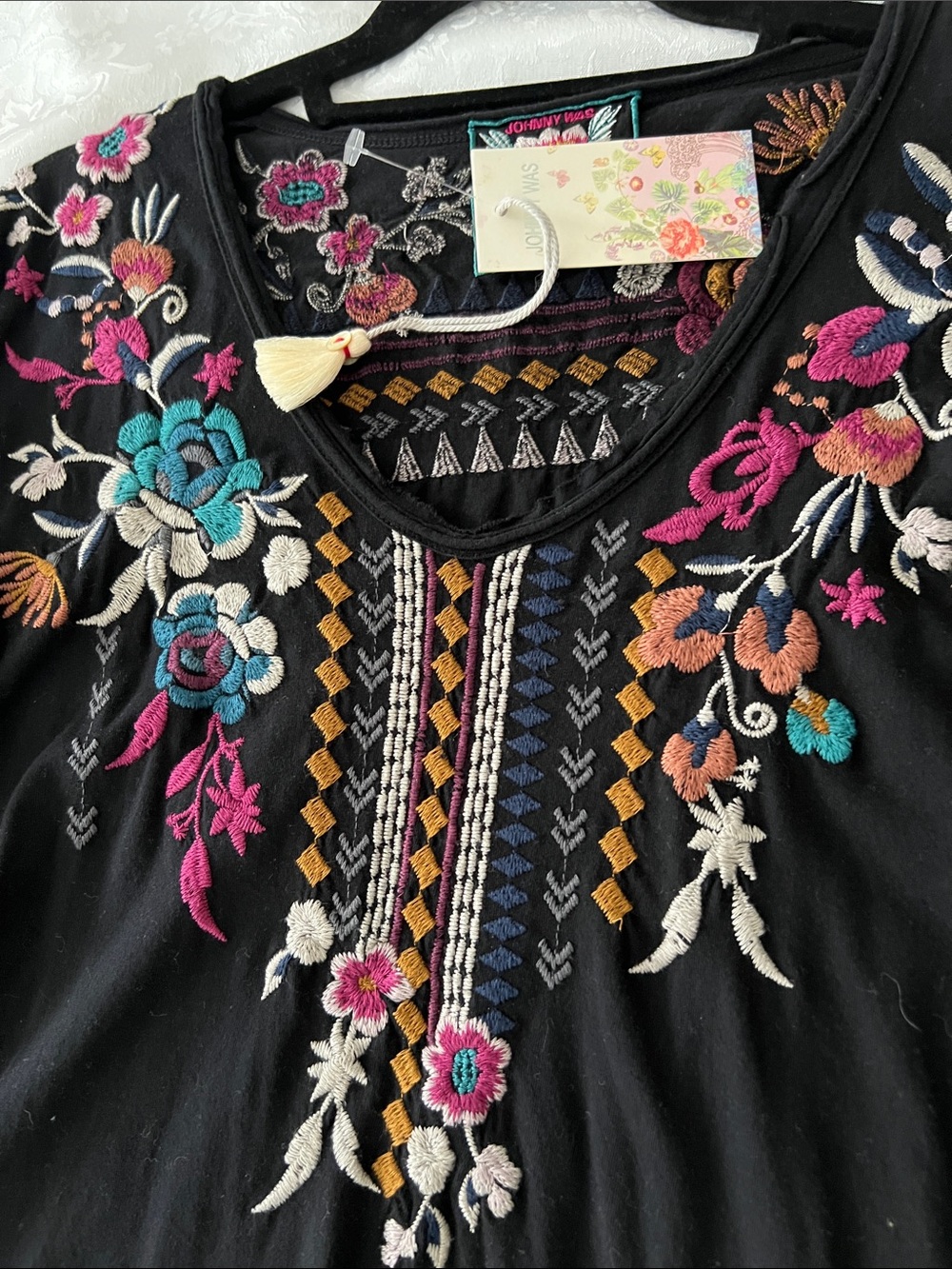 Johnny Was Embroidered Black Long-Sleeve Women’s Top with Floral Accents - Picture 2 of 5